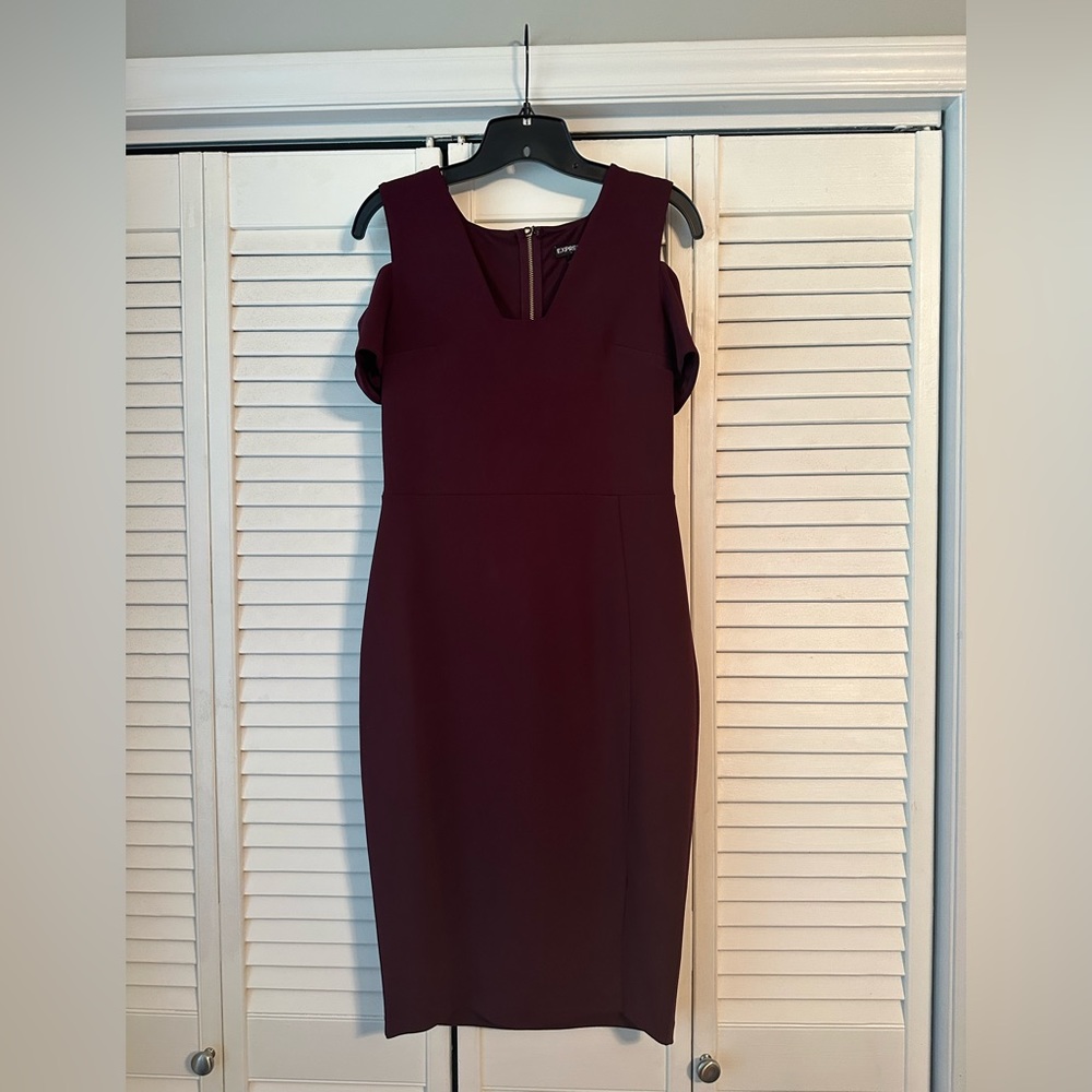 Express maroon cold shoulder pencil dress
